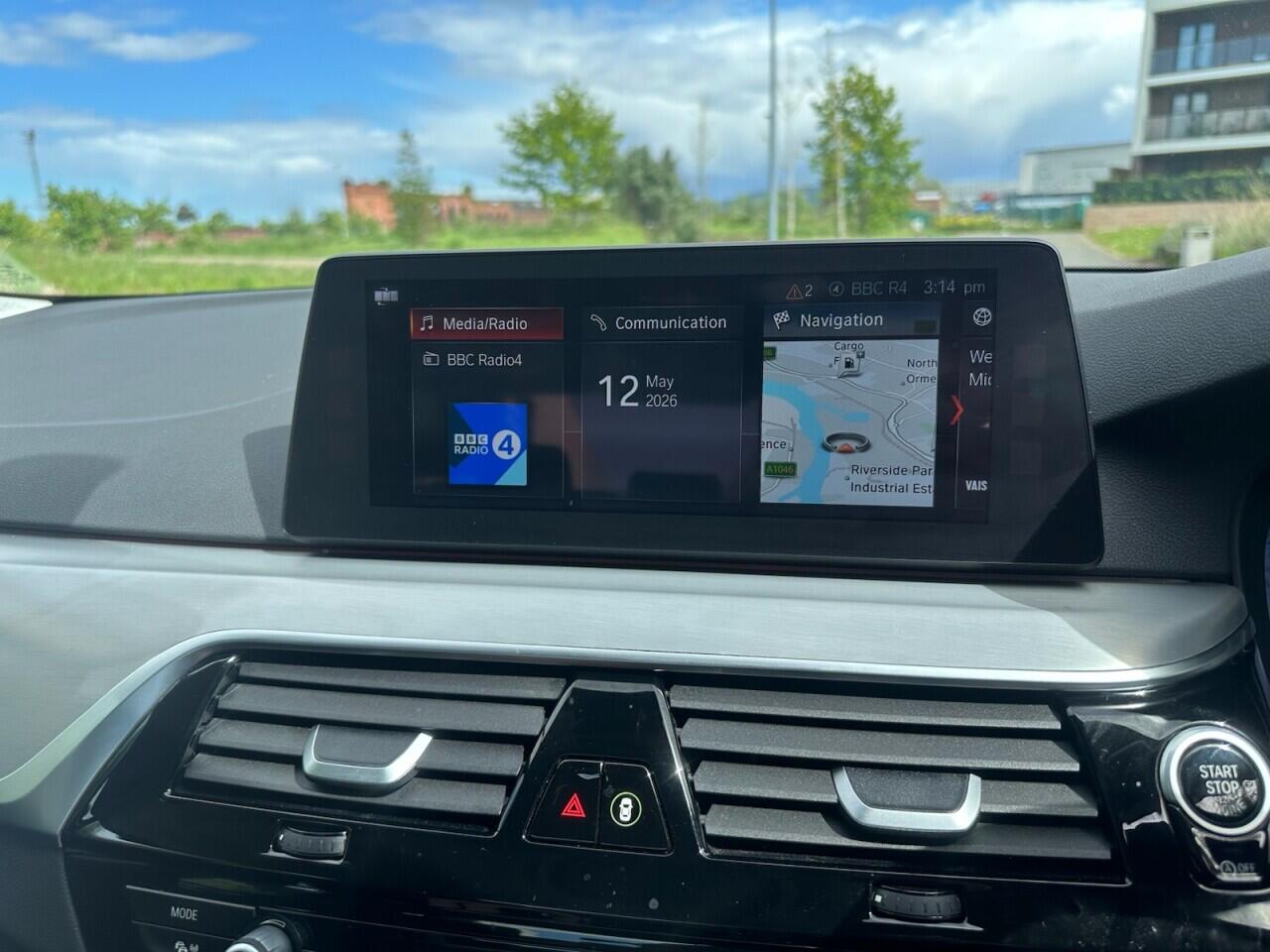 BMW 5 Series view 29