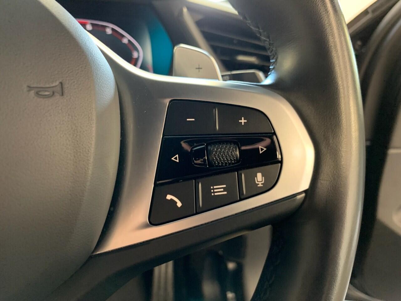 BMW 1 Series view 35