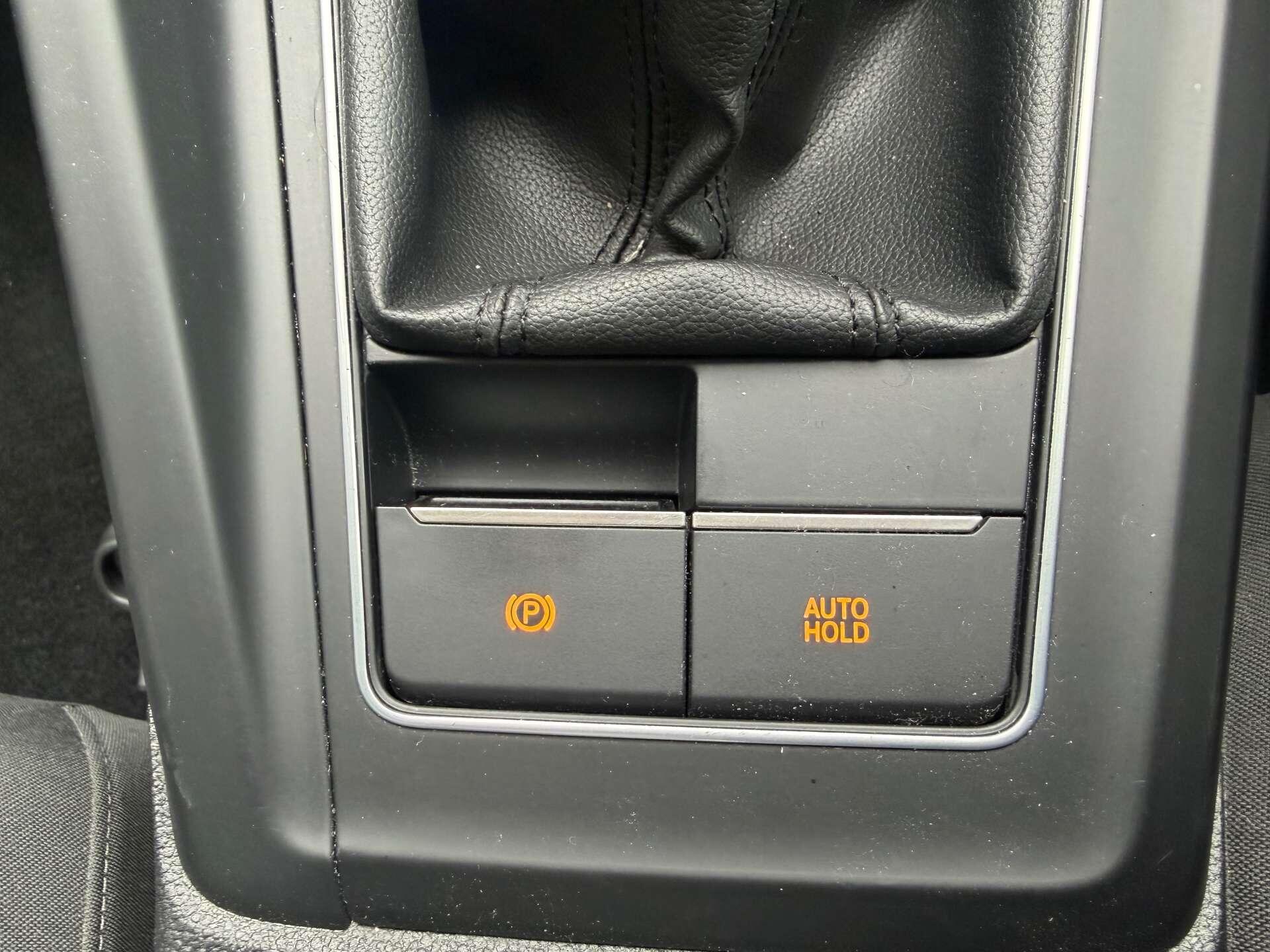 Volkswagen Golf view 24