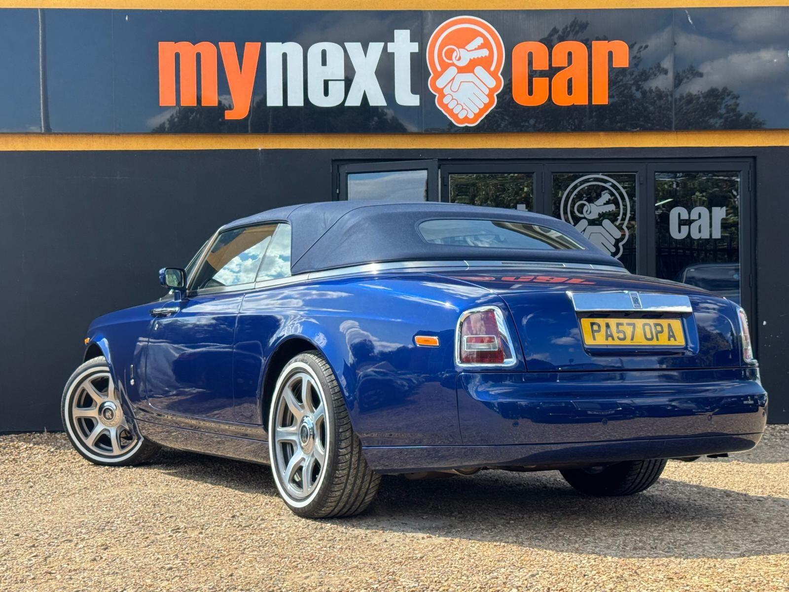 Rolls-Royce Phantom view 9