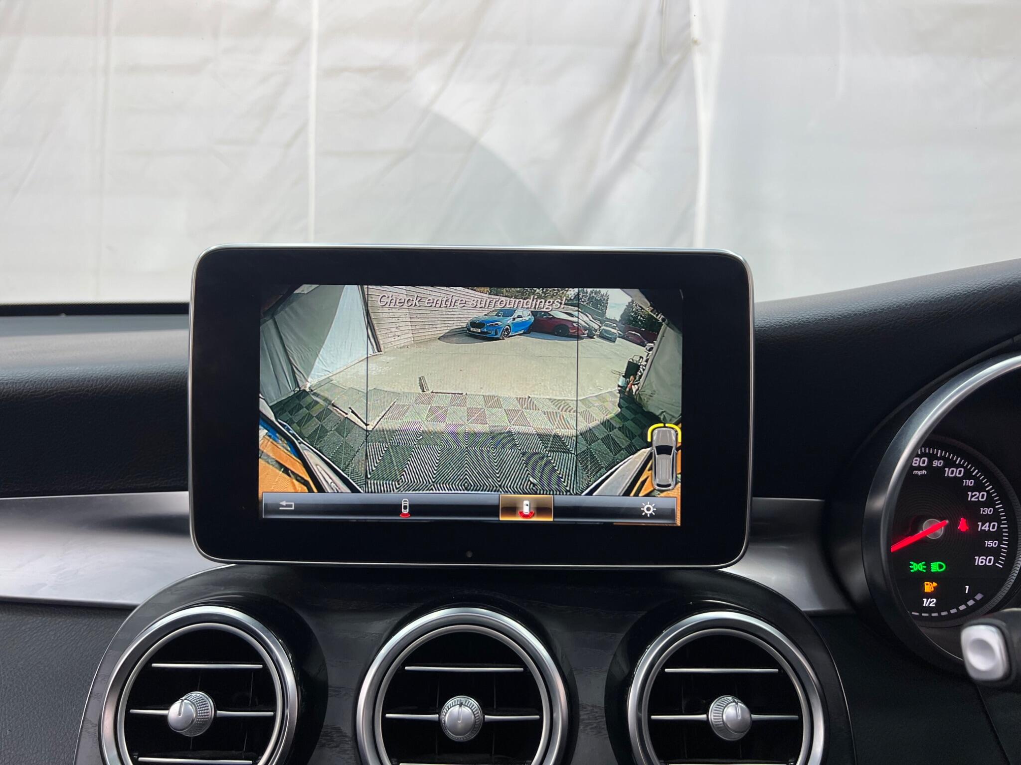 Mercedes-Benz GLC view 44