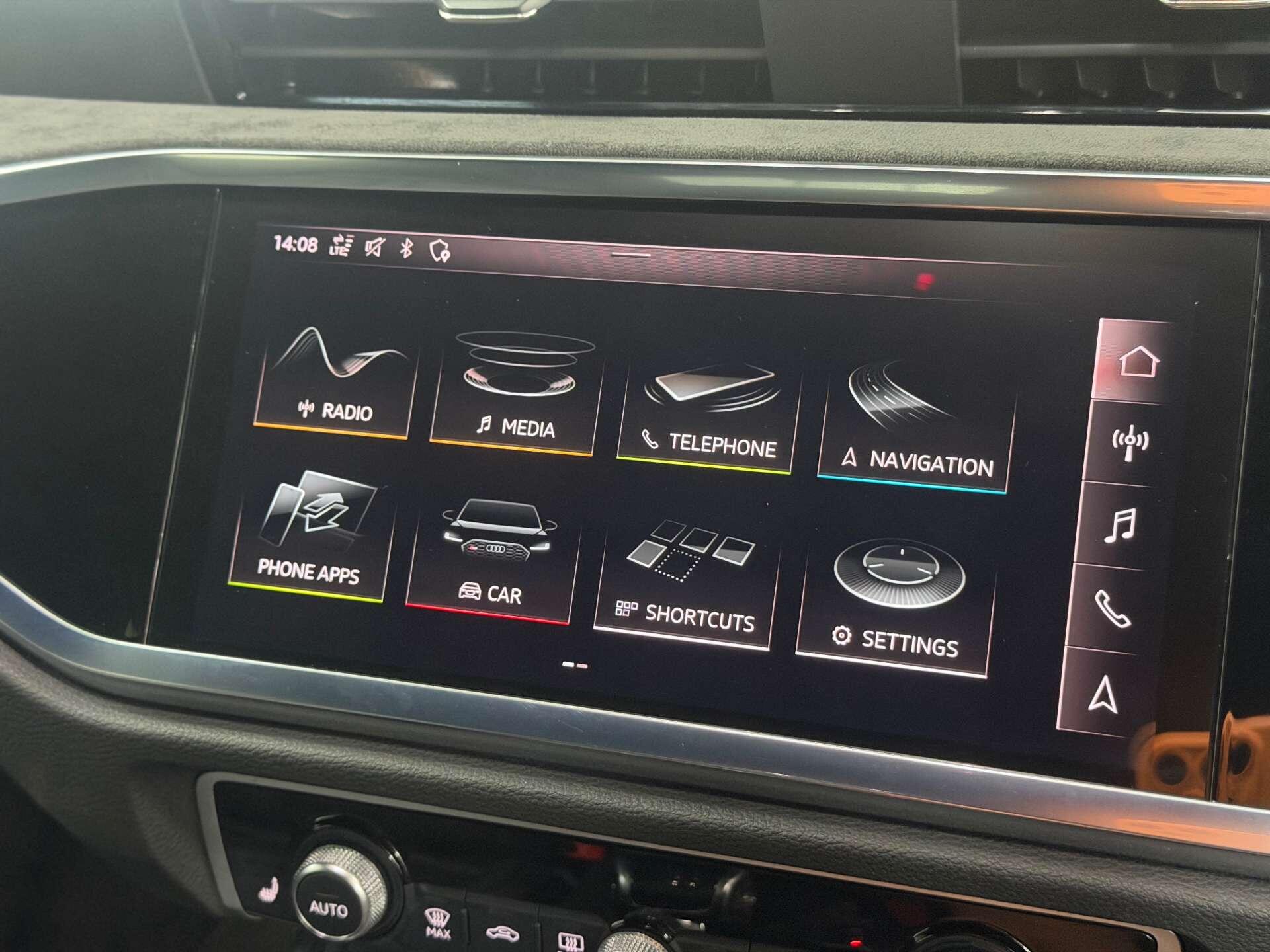 Audi RS Q3 view 57