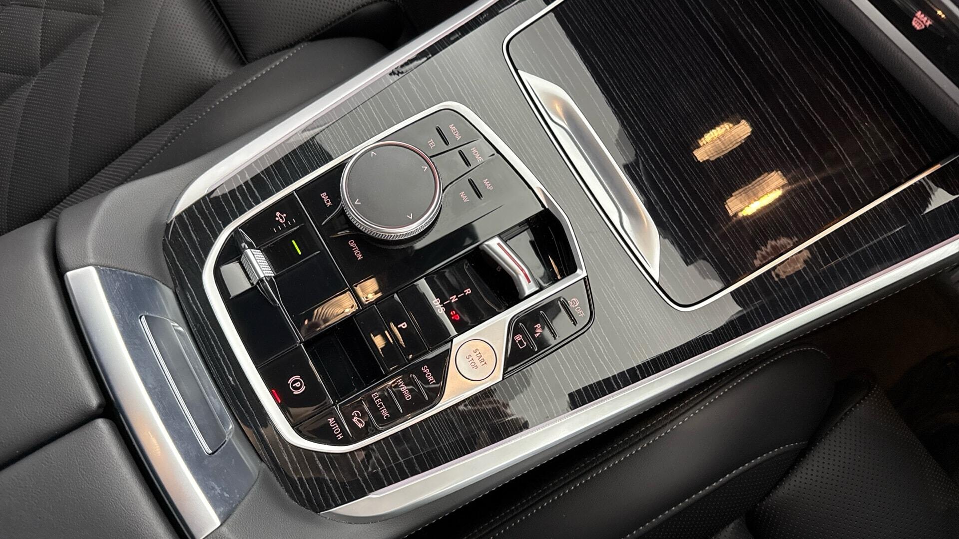 BMW X5 view 10