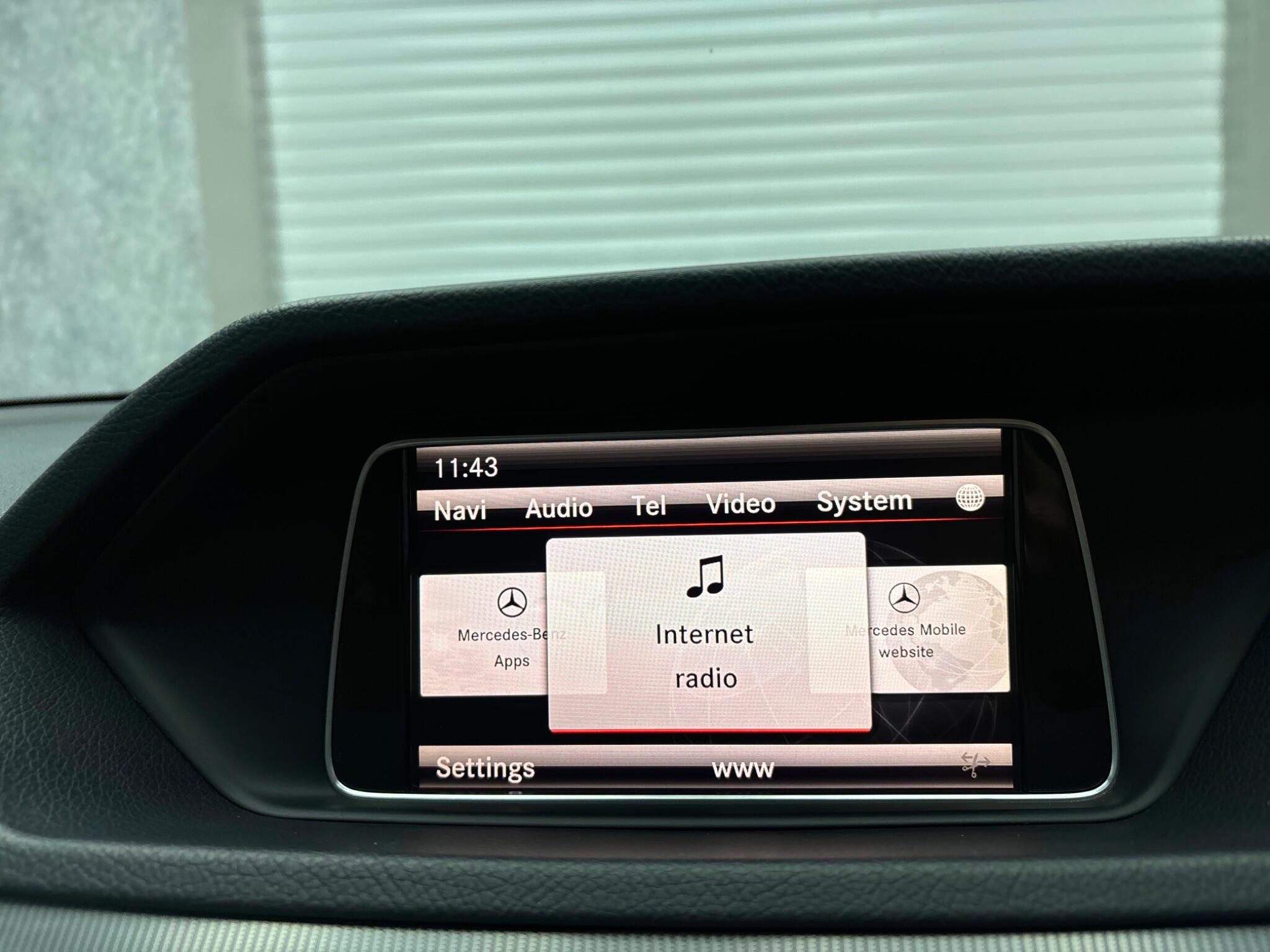 Mercedes-Benz E Class view 21