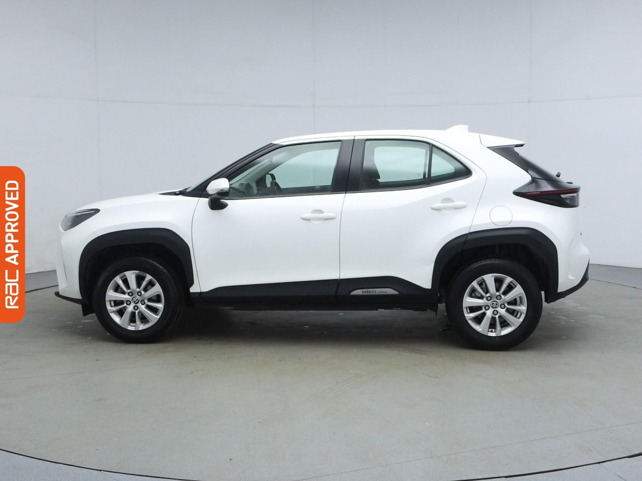 Toyota Yaris Cross view 27