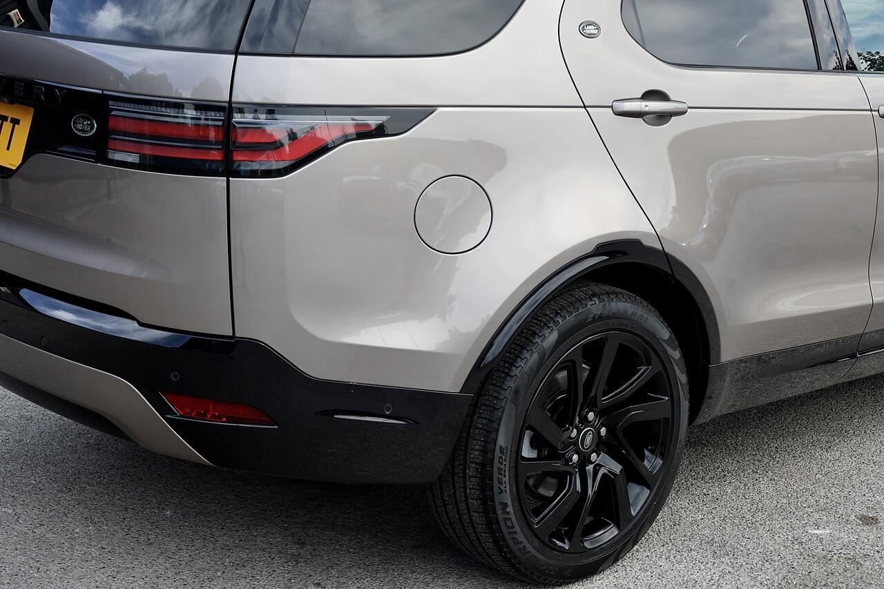 Land Rover Discovery 3 view 24