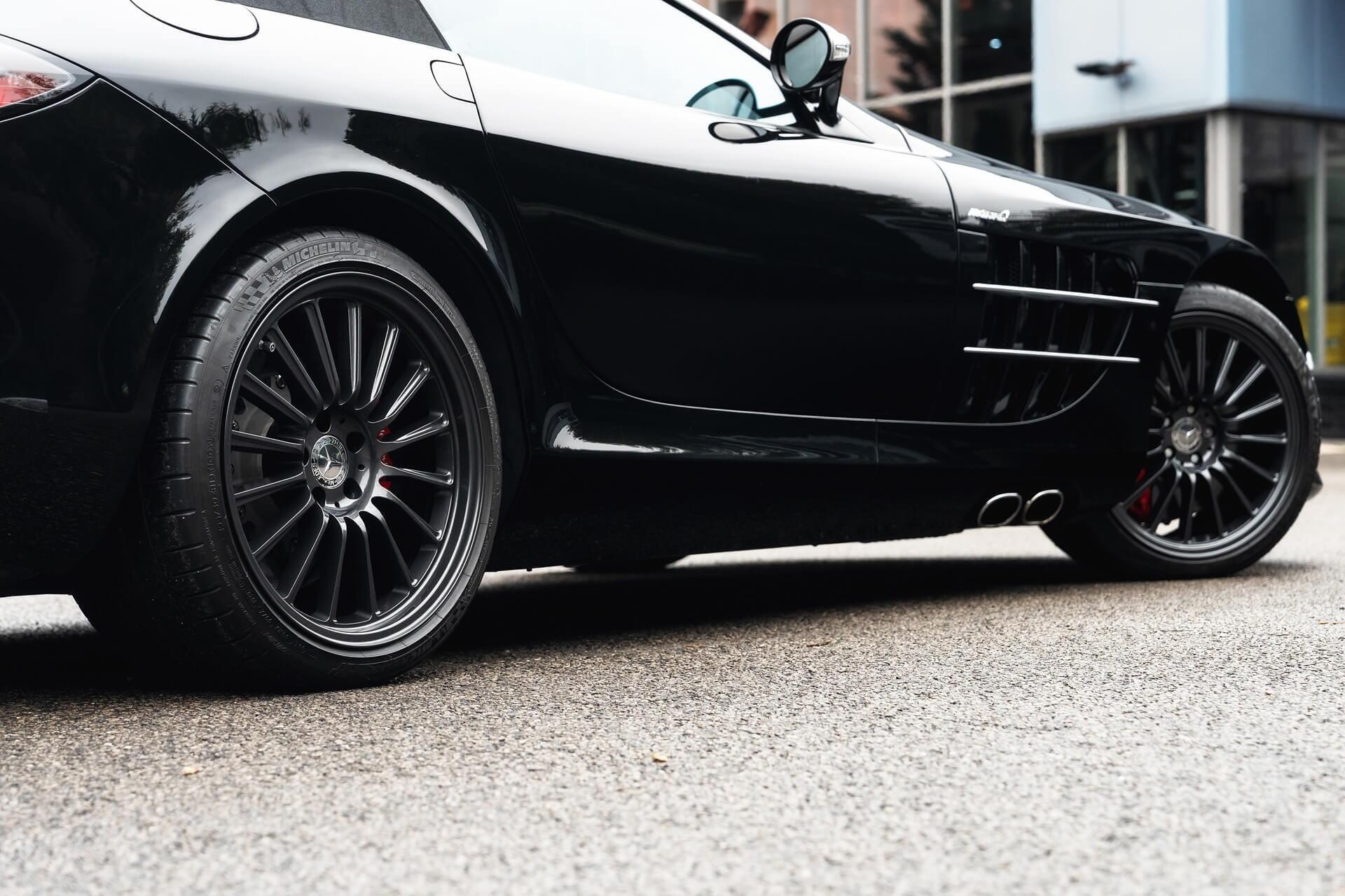 Mercedes-Benz SLR view 97