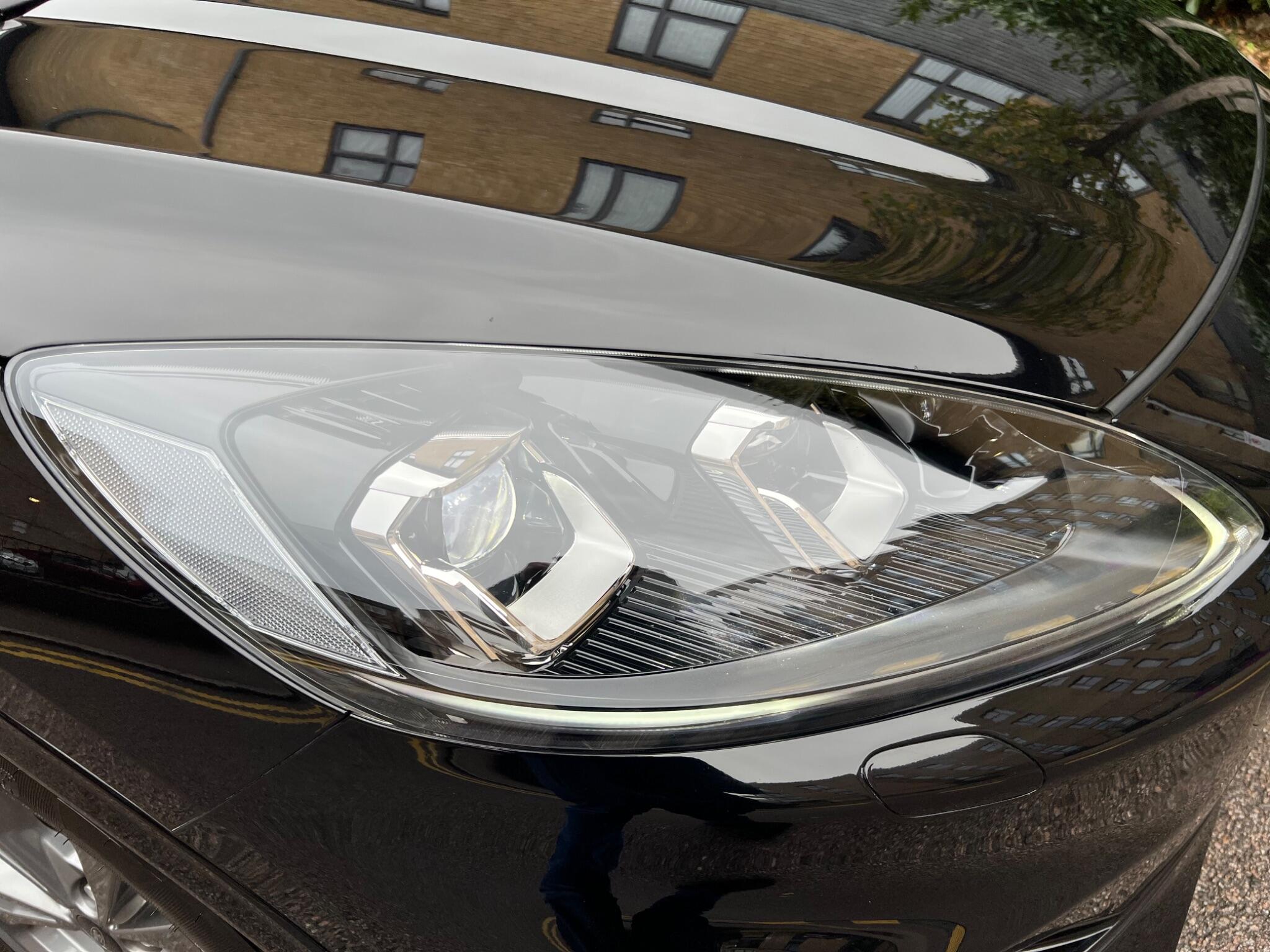 Ford Kuga view 56