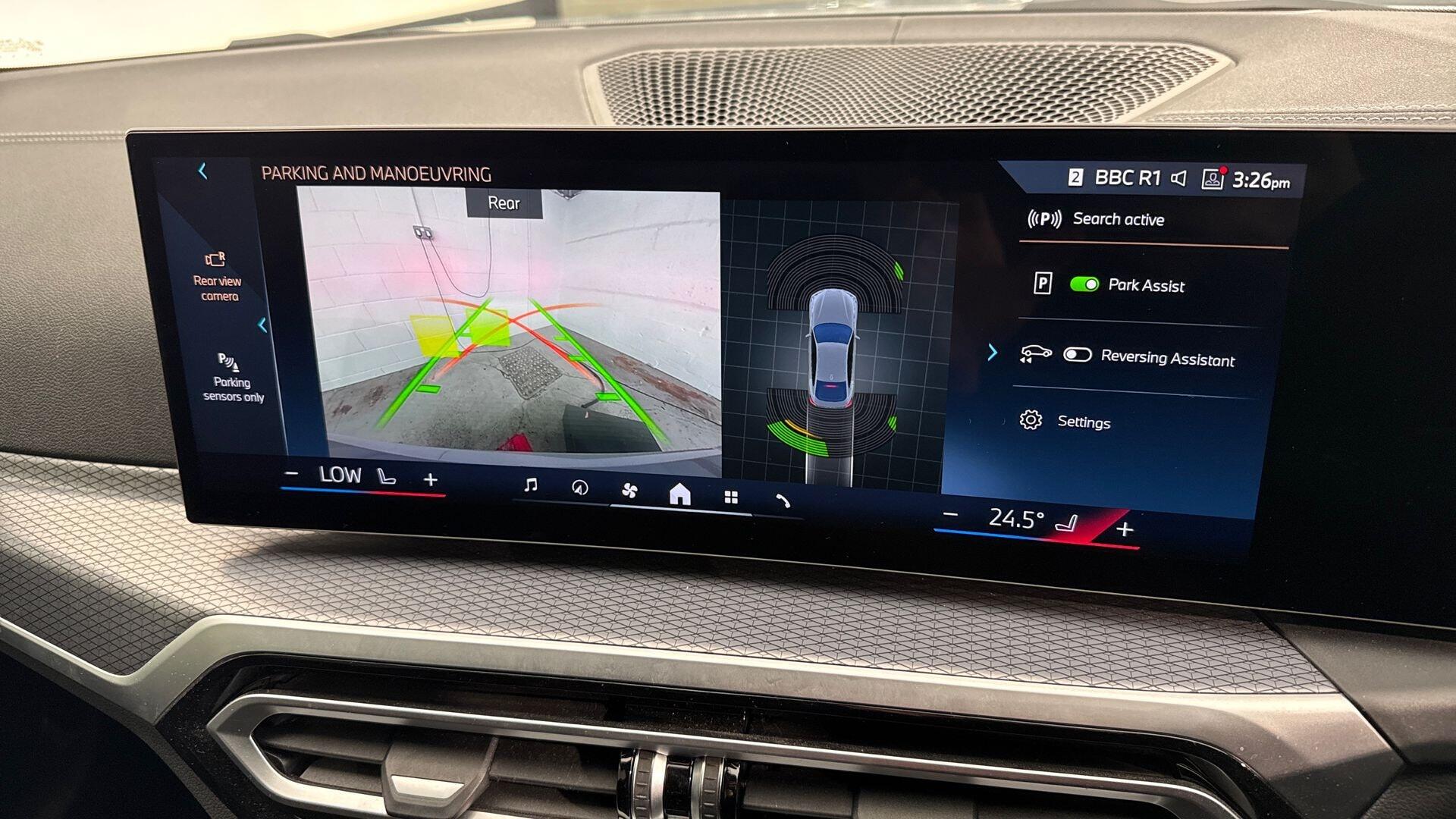 BMW i4 view 30