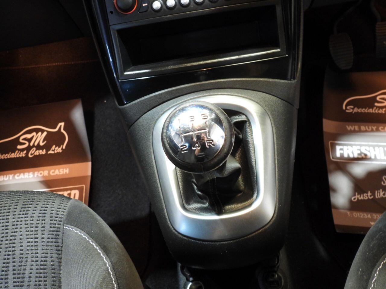 Citroen C3 Picasso view 29