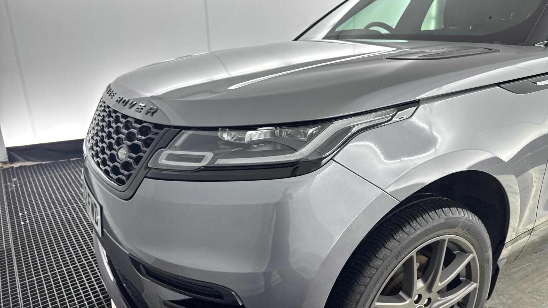 Land Rover Range Rover Velar view 28