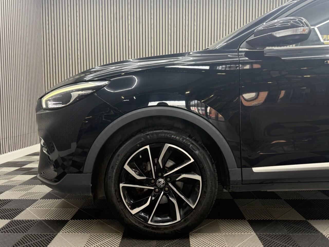 MG ZS view 22