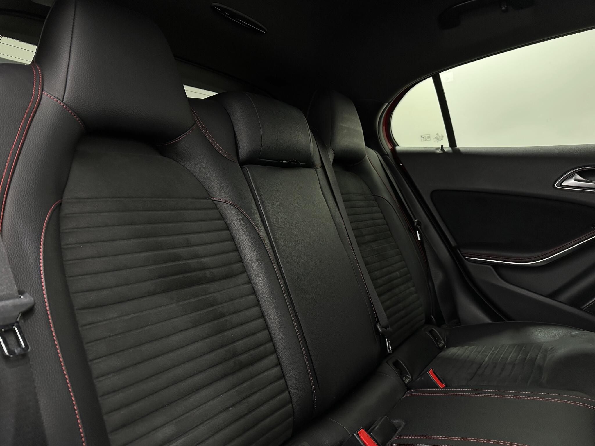 Mercedes-Benz Gla view 43