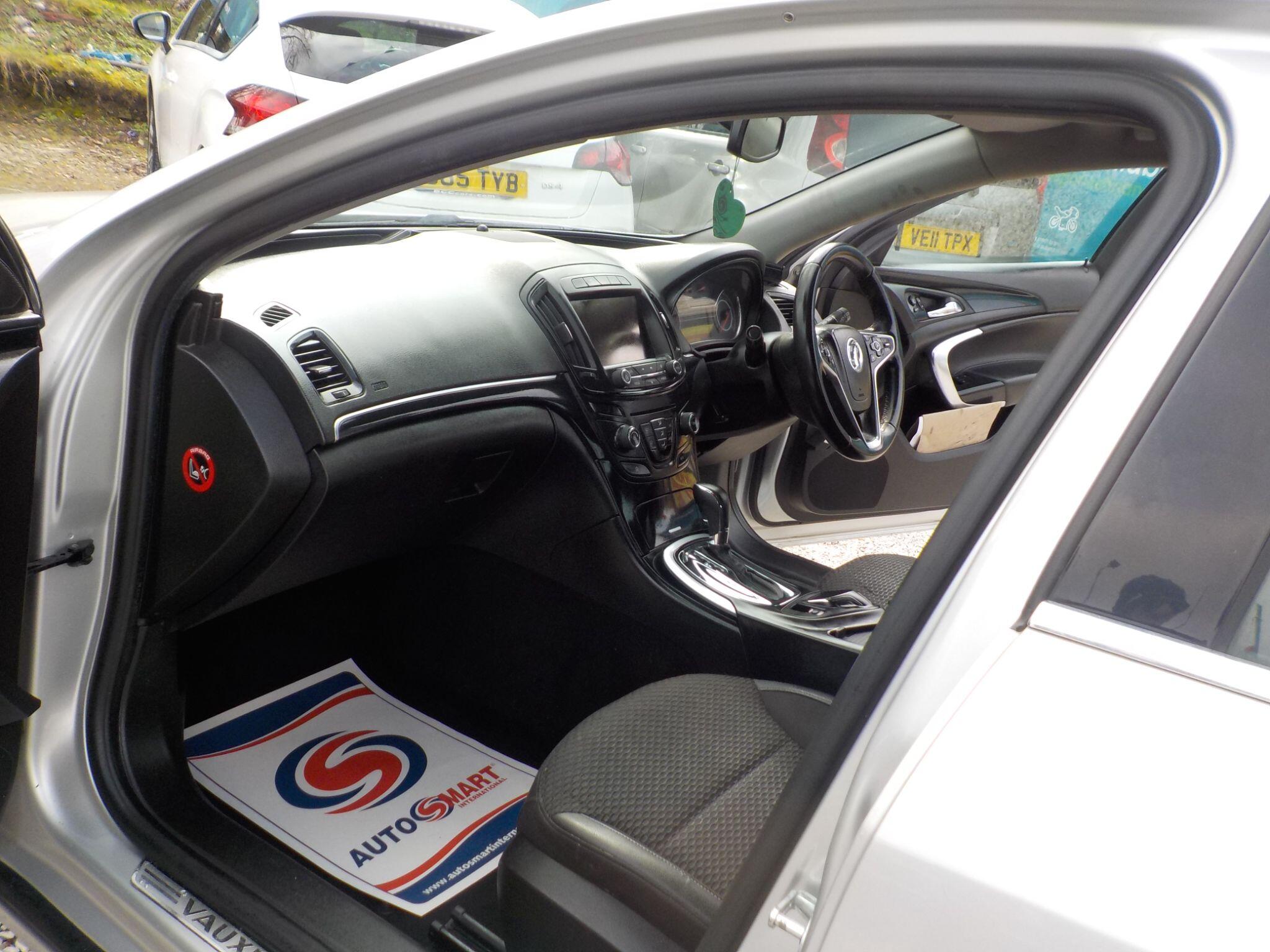 Vauxhall Insignia 2.0 CDTi Tech Line Auto Euro 5 5dr
