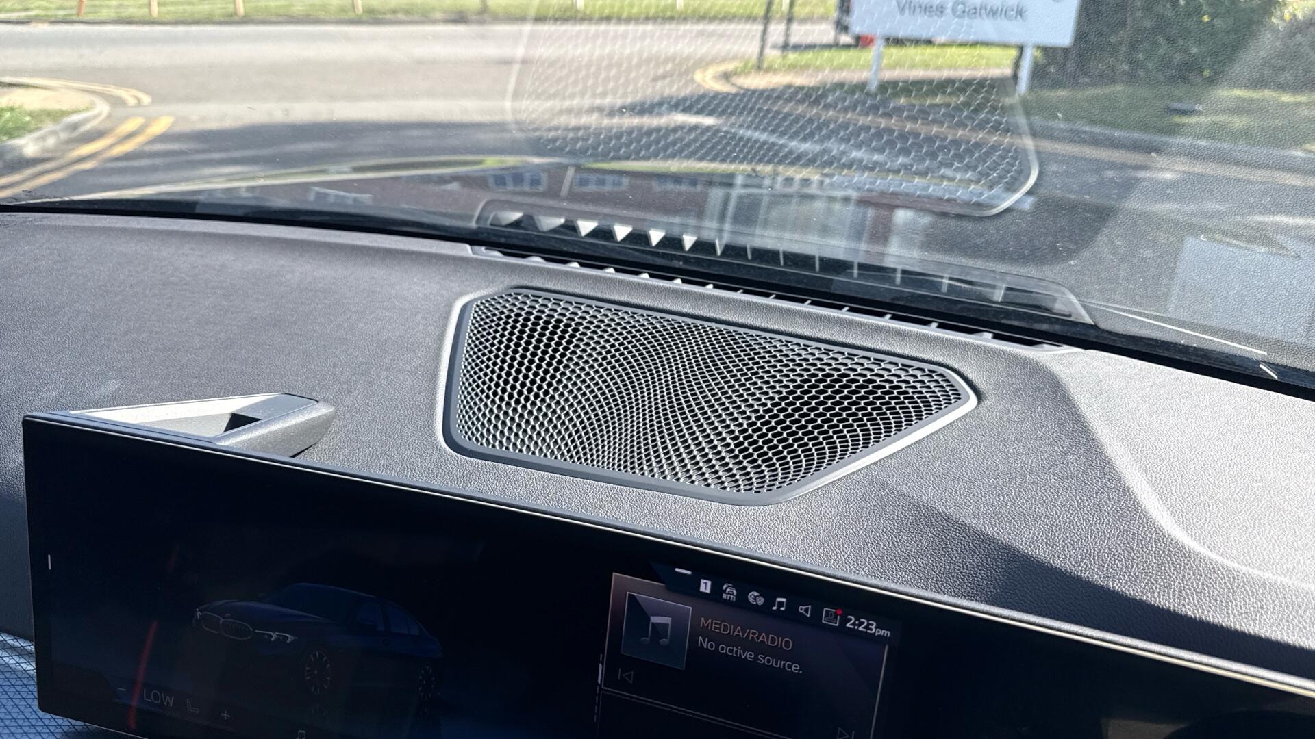 BMW 3 Series view 45