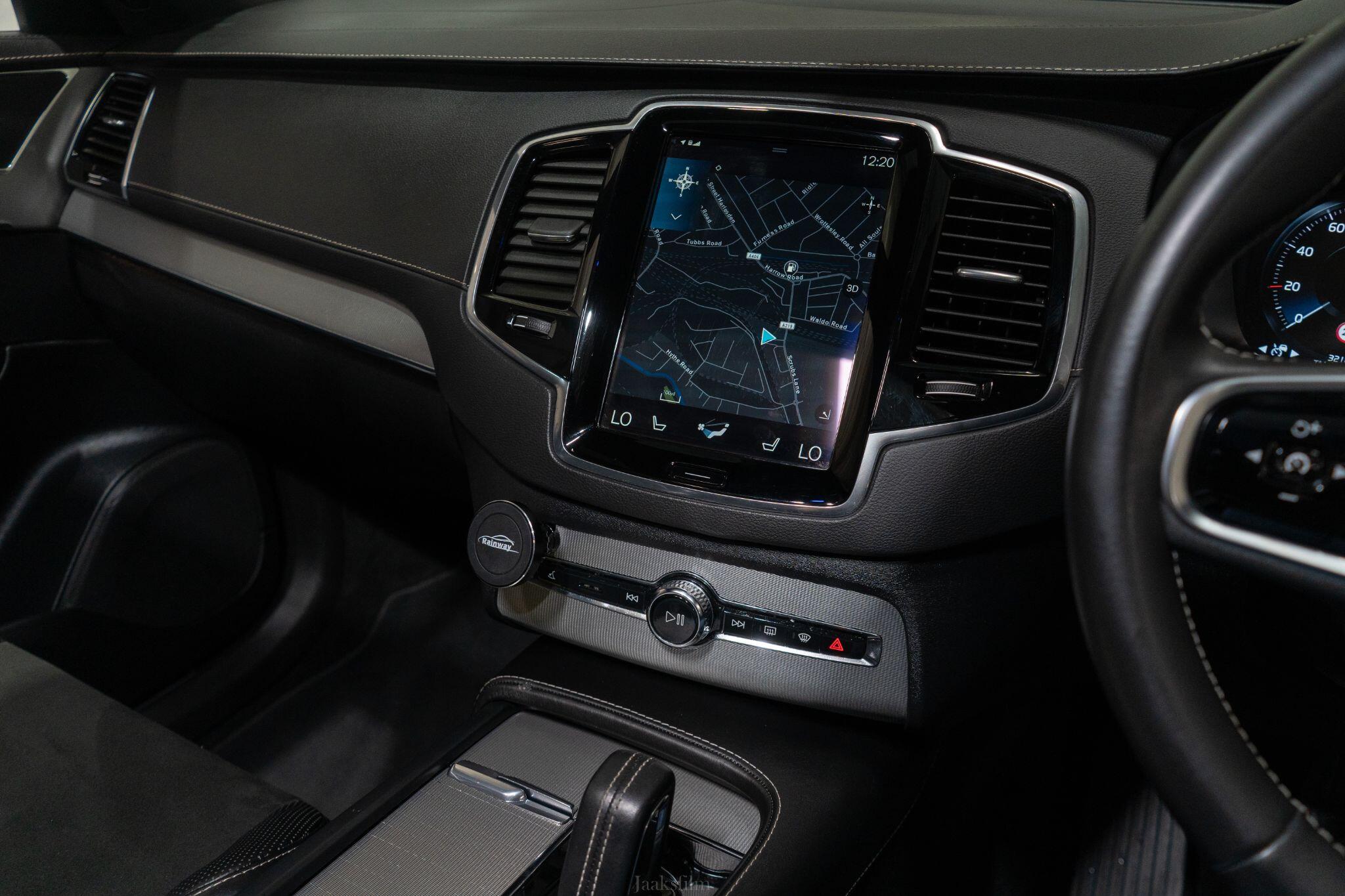 Volvo XC90 view 30