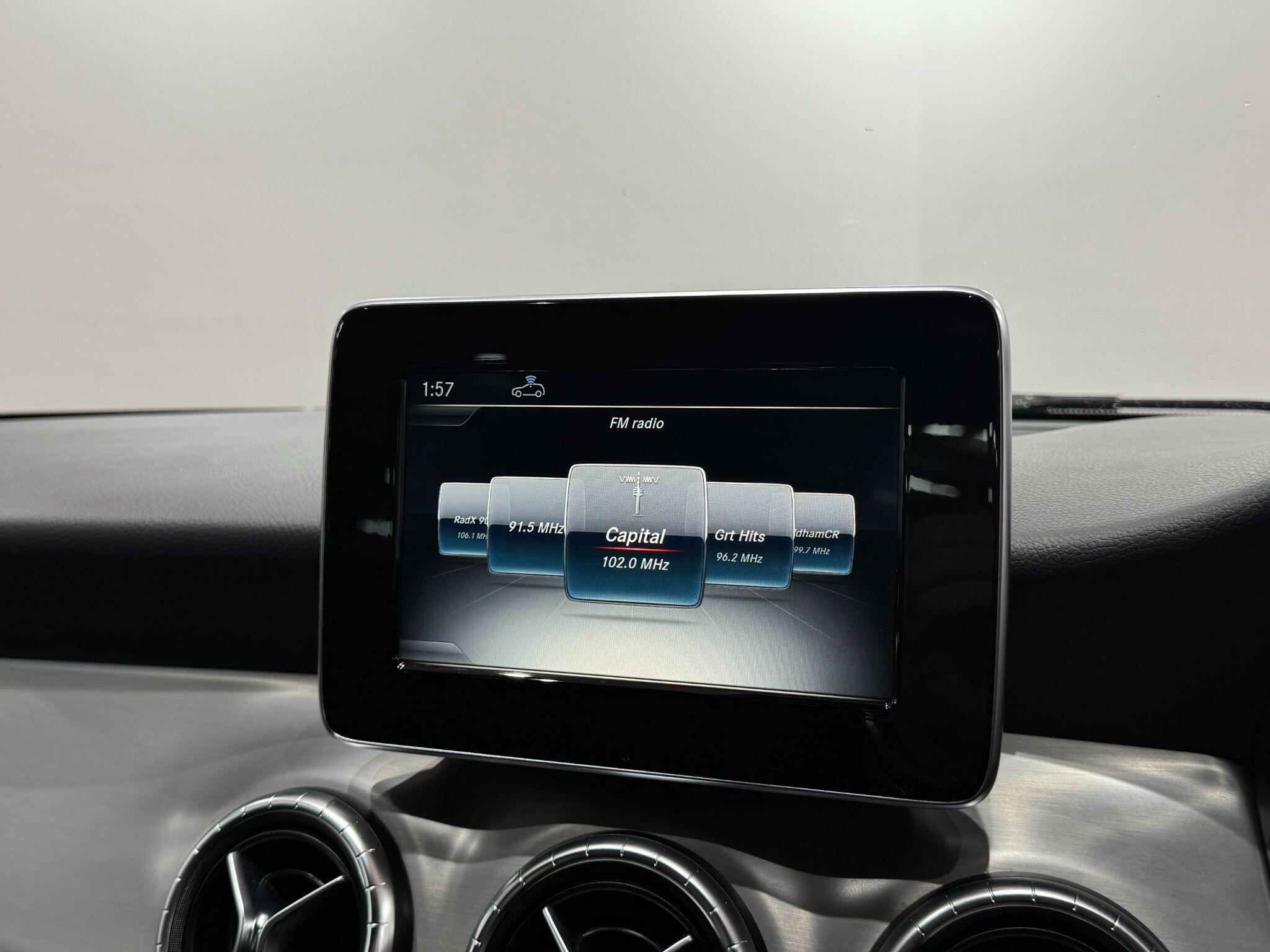 Mercedes-Benz CLA view 37