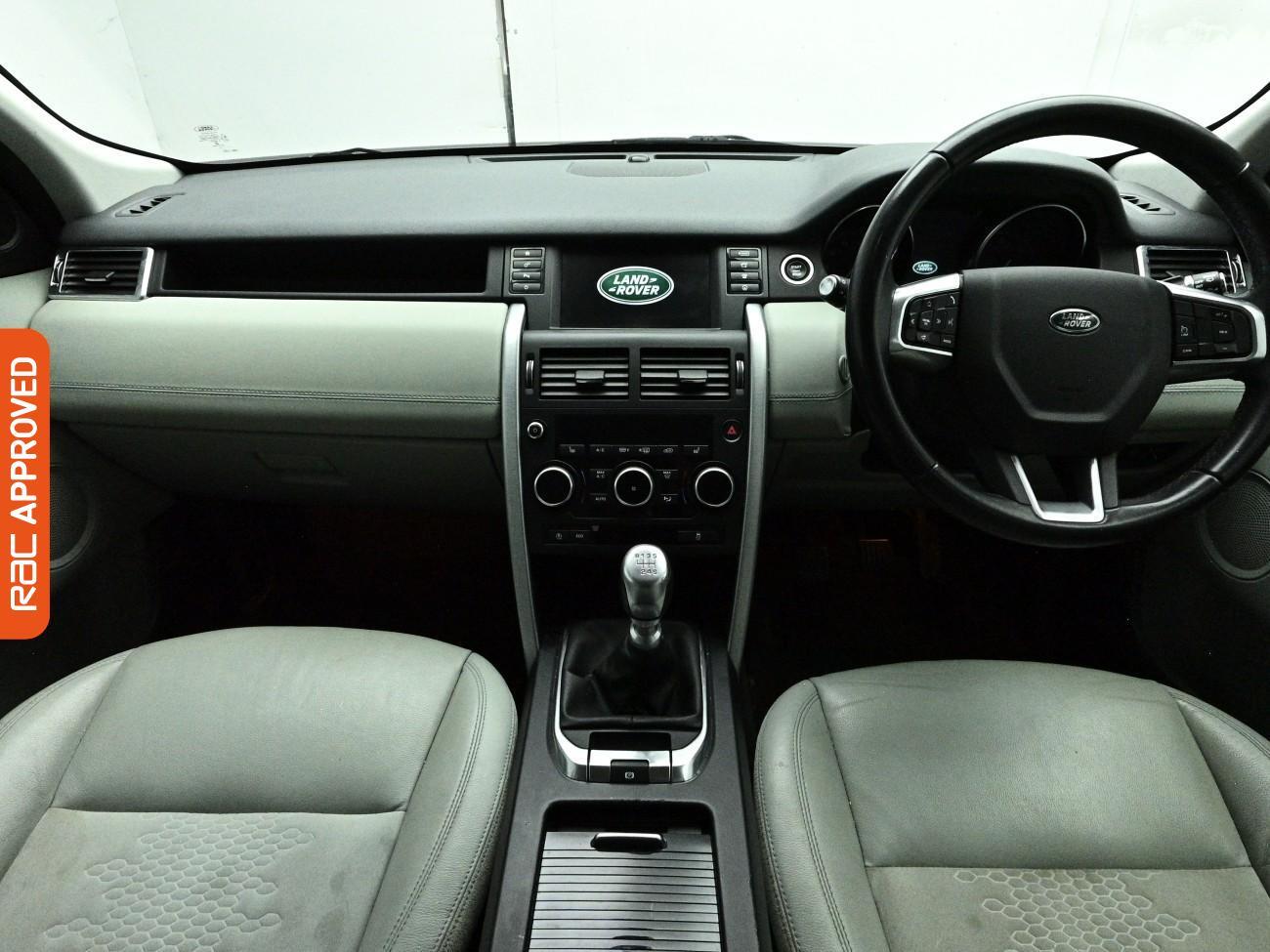 Land Rover Discovery Sport view 2