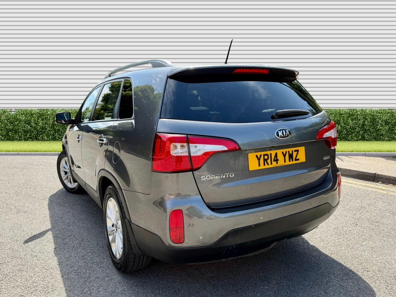 Kia Sorento view 11
