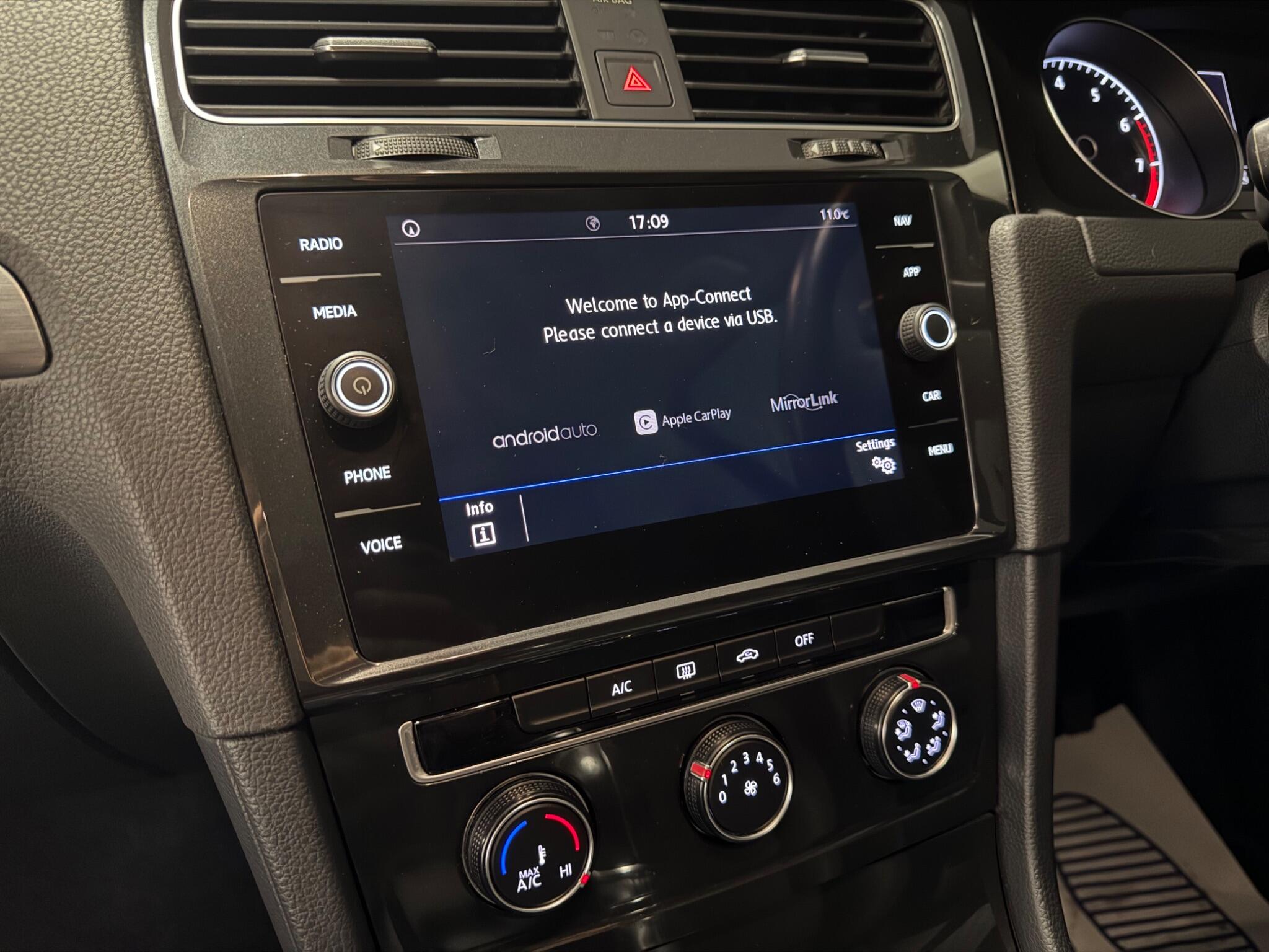 2019 Volkswagen Golf 1.0 TSI Match Euro 6 (s/s) 5dr • 87,000 miles image 32