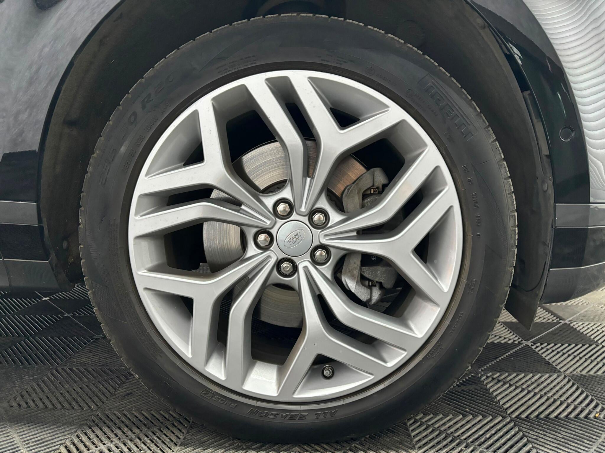 Land Rover Range Rover Evoque view 32