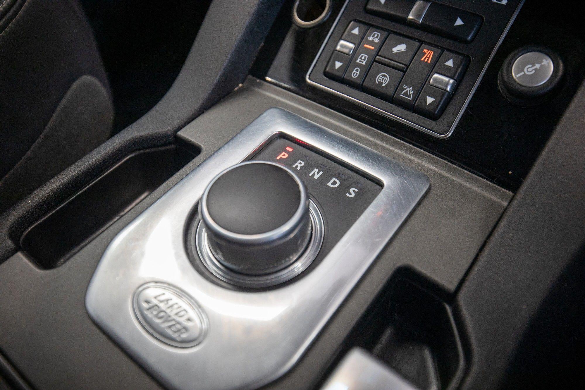 Land Rover Discovery view 32
