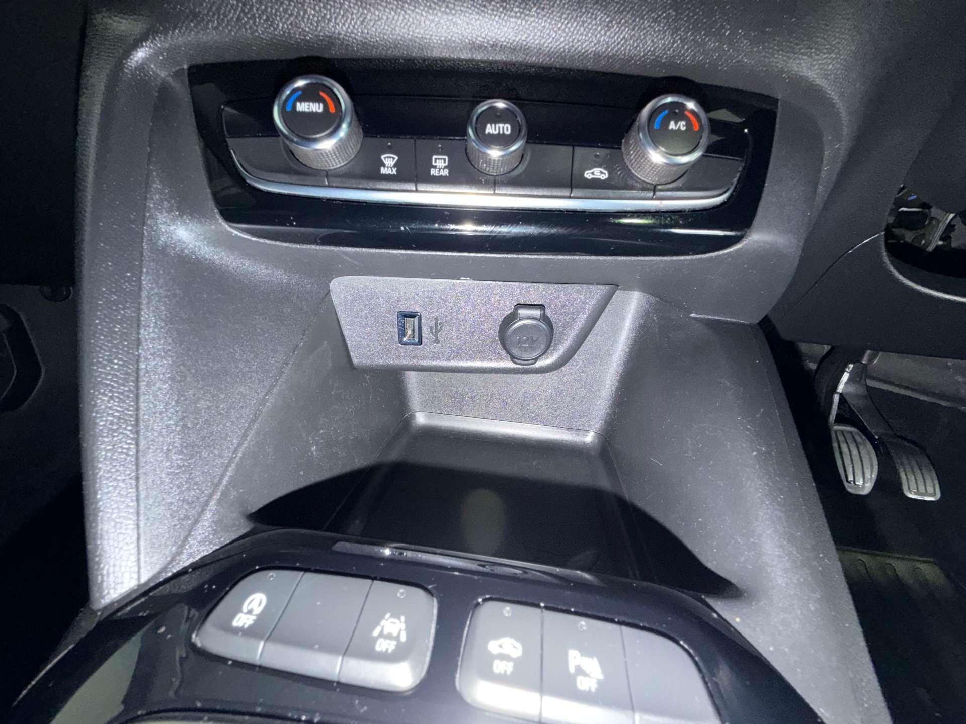 Vauxhall Corsa view 19