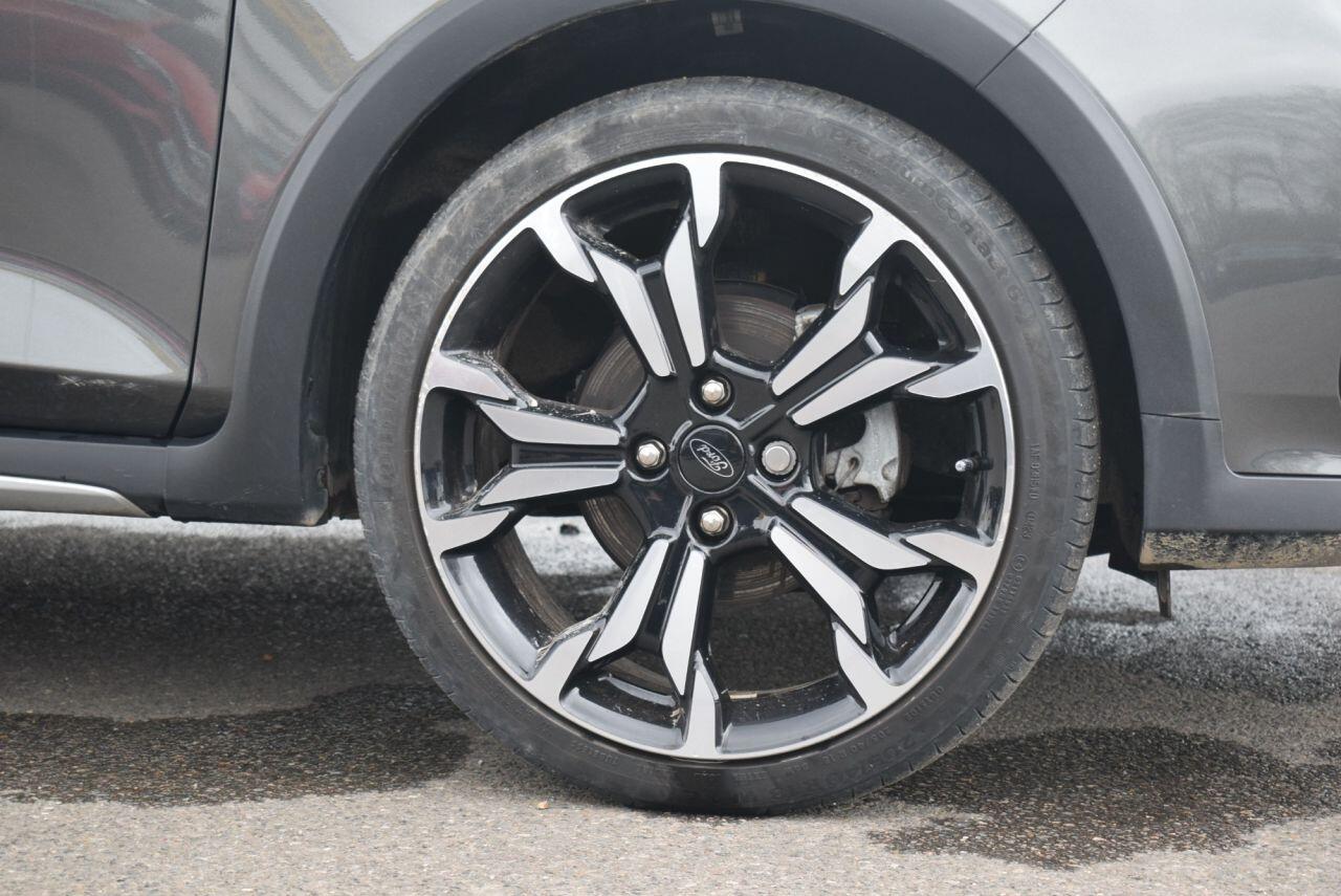Ford Fiesta view 9