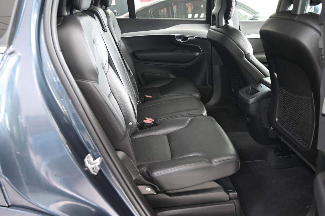 Volvo XC90 view 24