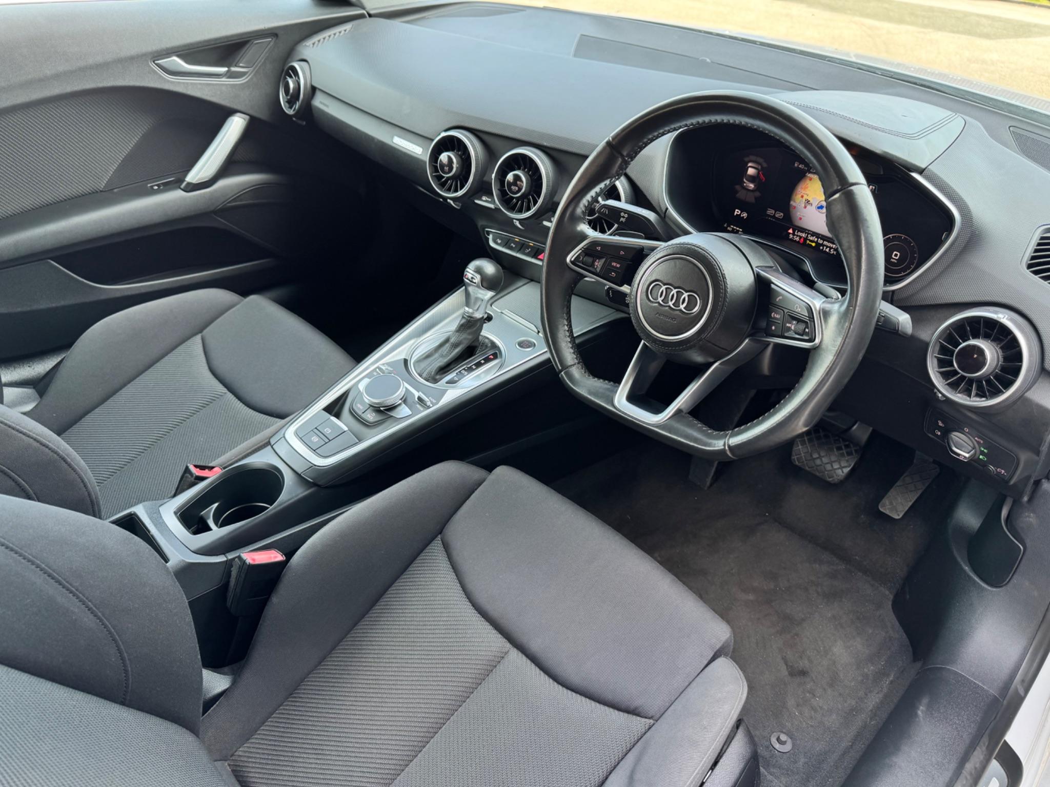 Audi TT view 4