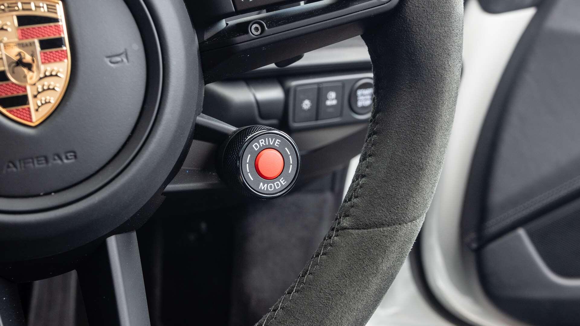 Porsche 911 view 24