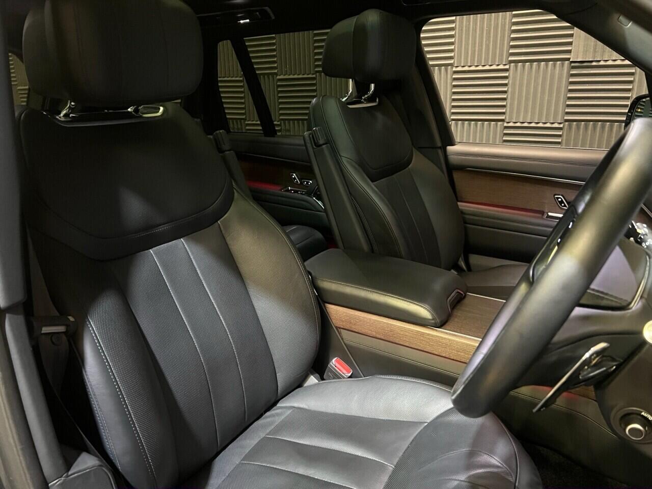 Land Rover Range Rover view 16