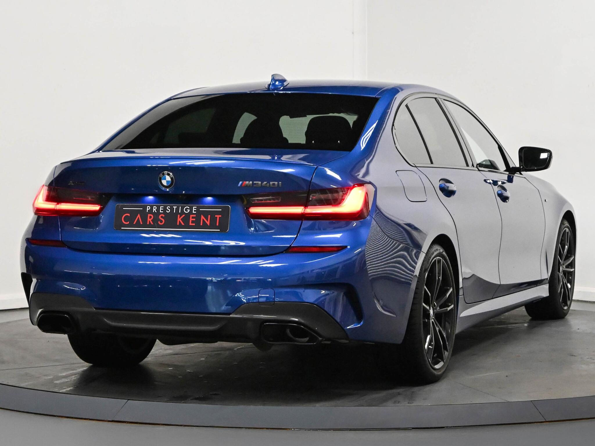 BMW 3 Series view 37