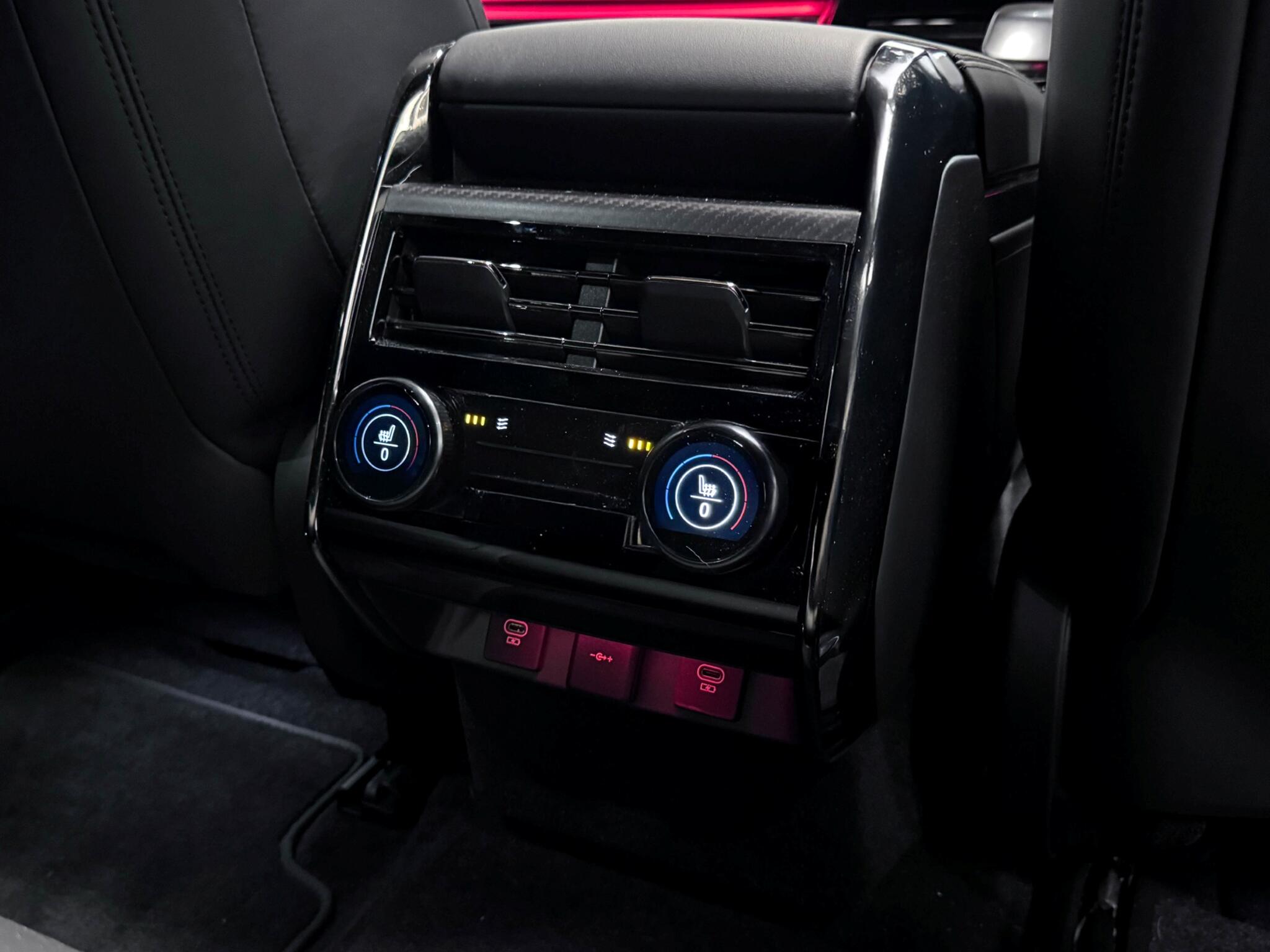 Land Rover Range Rover Sport view 34