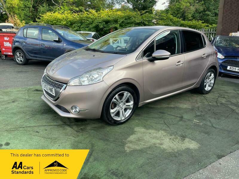 2013 Peugeot 208 image 3