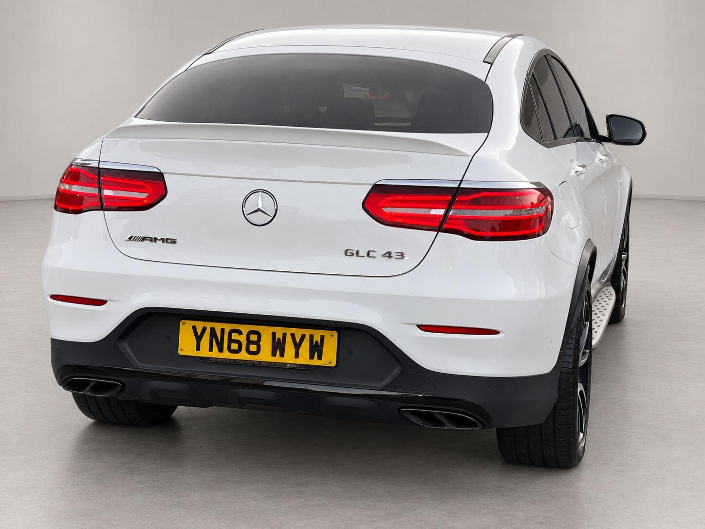 Mercedes-Benz GLC view 13