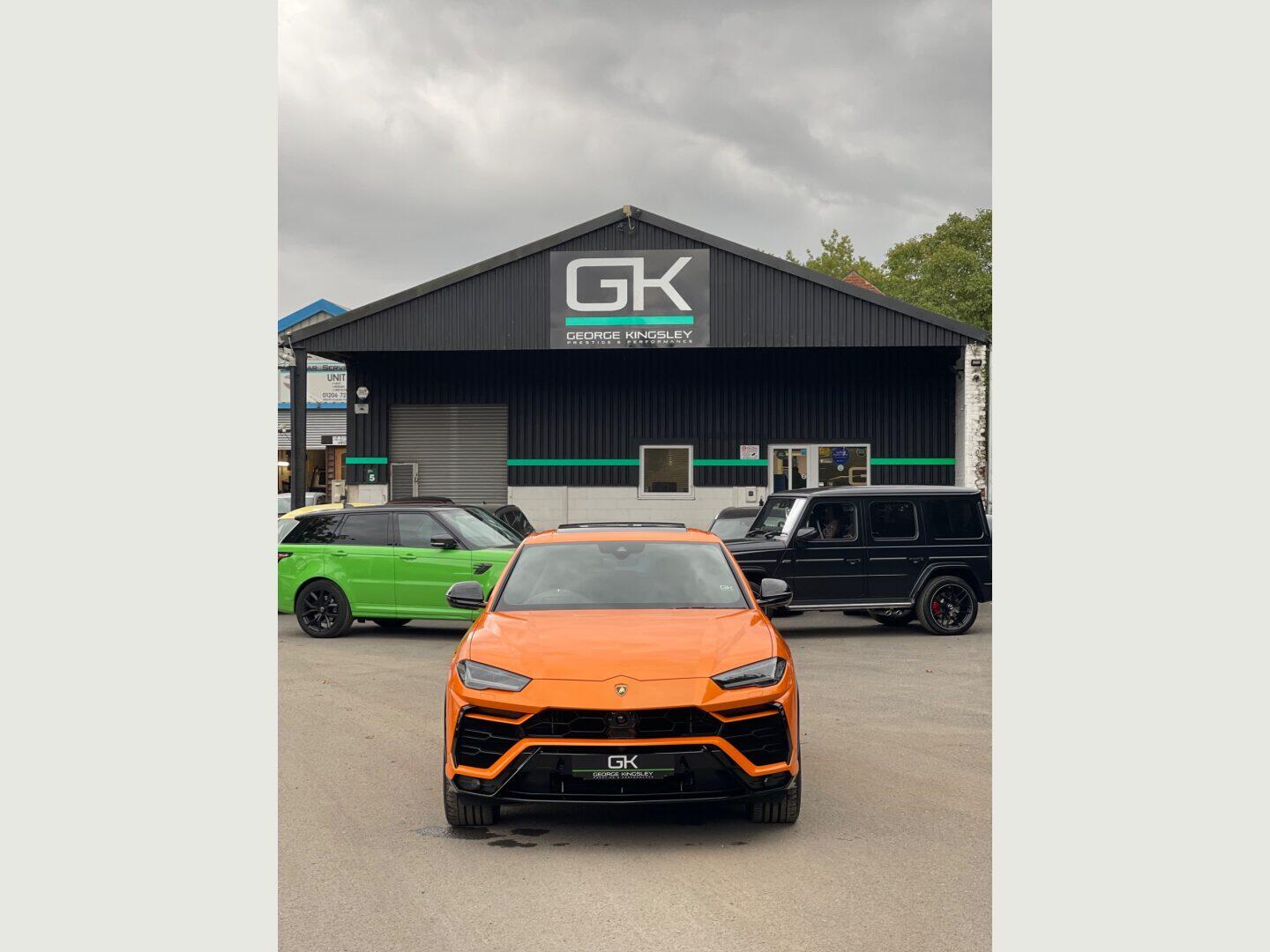 Lamborghini Urus view 91
