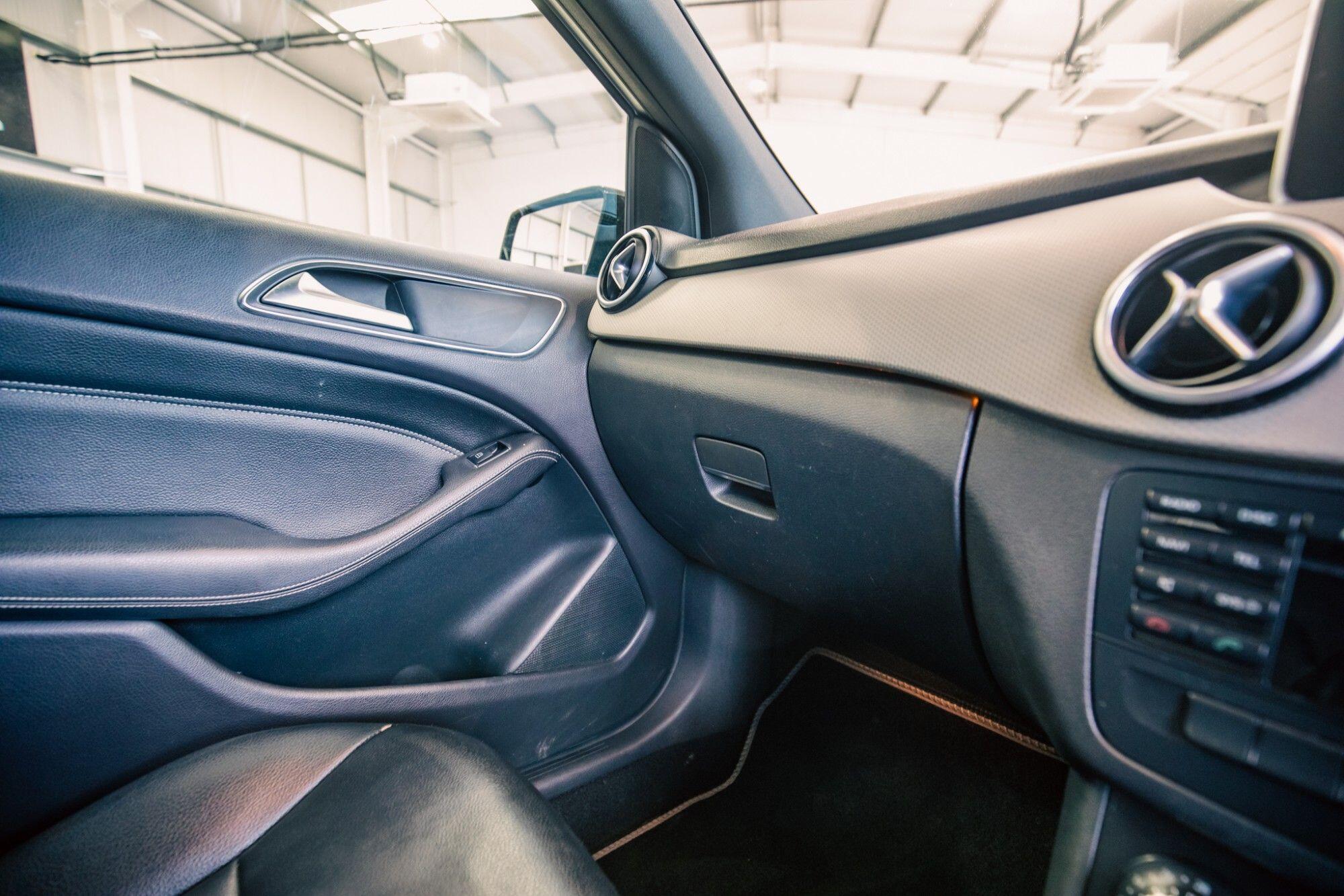 Mercedes-Benz B-Class view 20