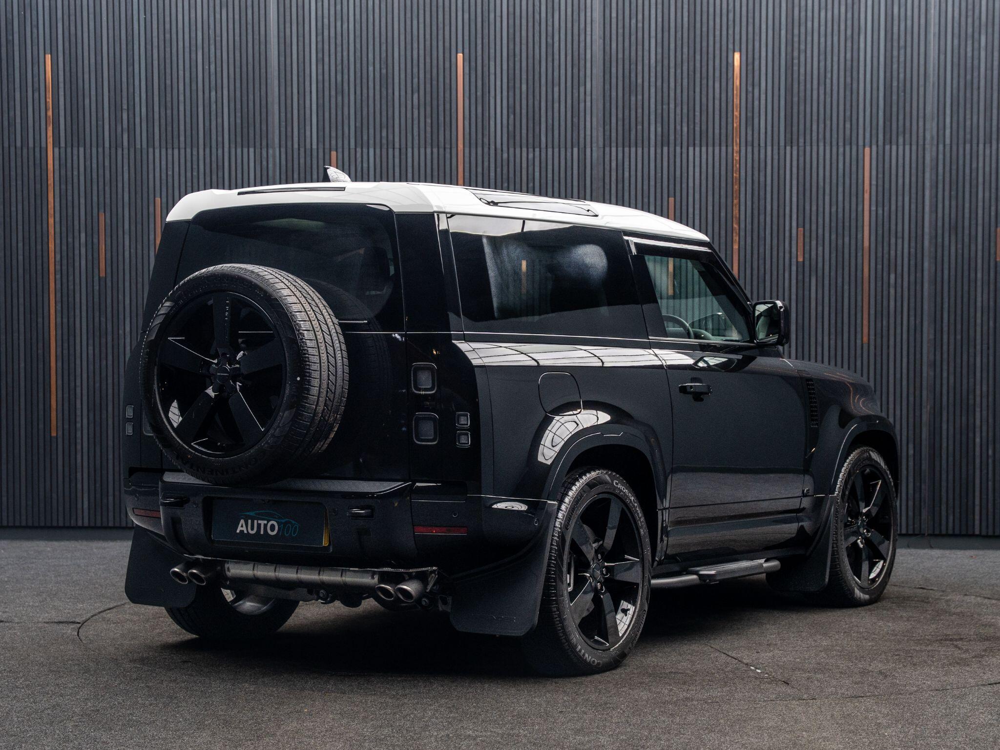 Land Rover Defender view 19