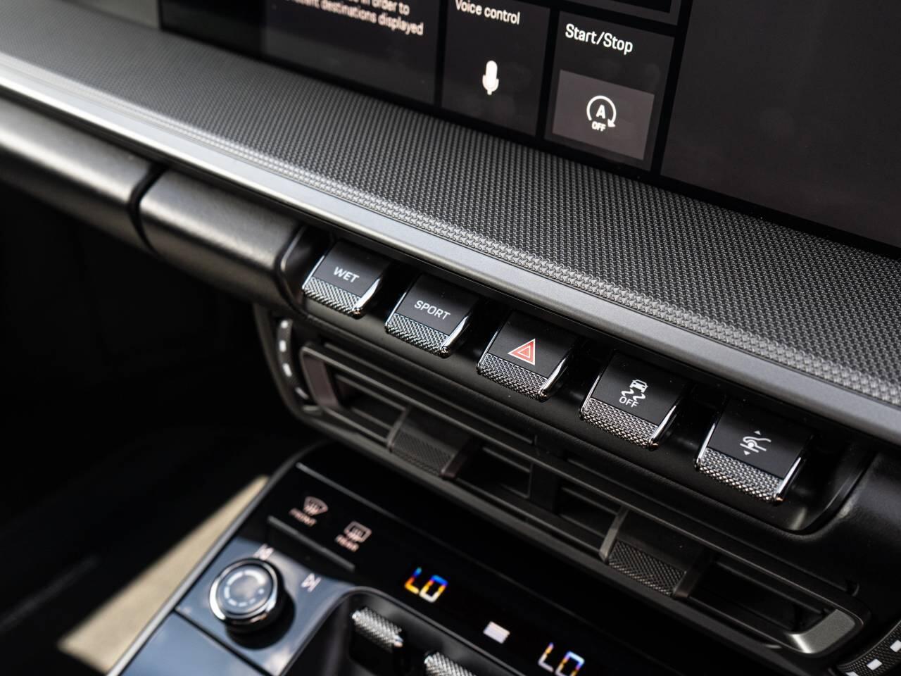 Porsche 911 view 43