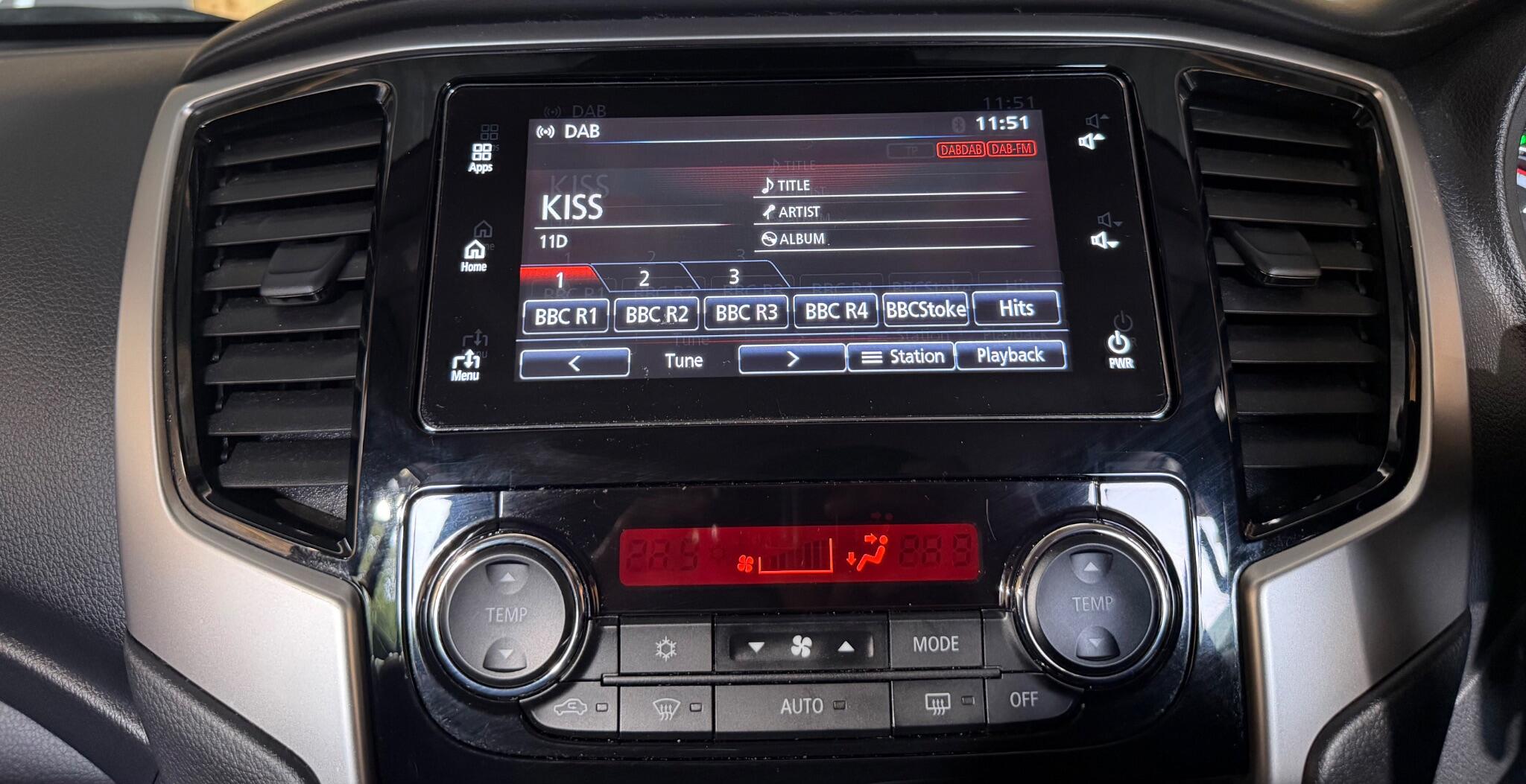 Mitsubishi L200 view 27
