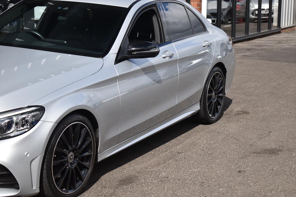 Mercedes-Benz C Class view 24