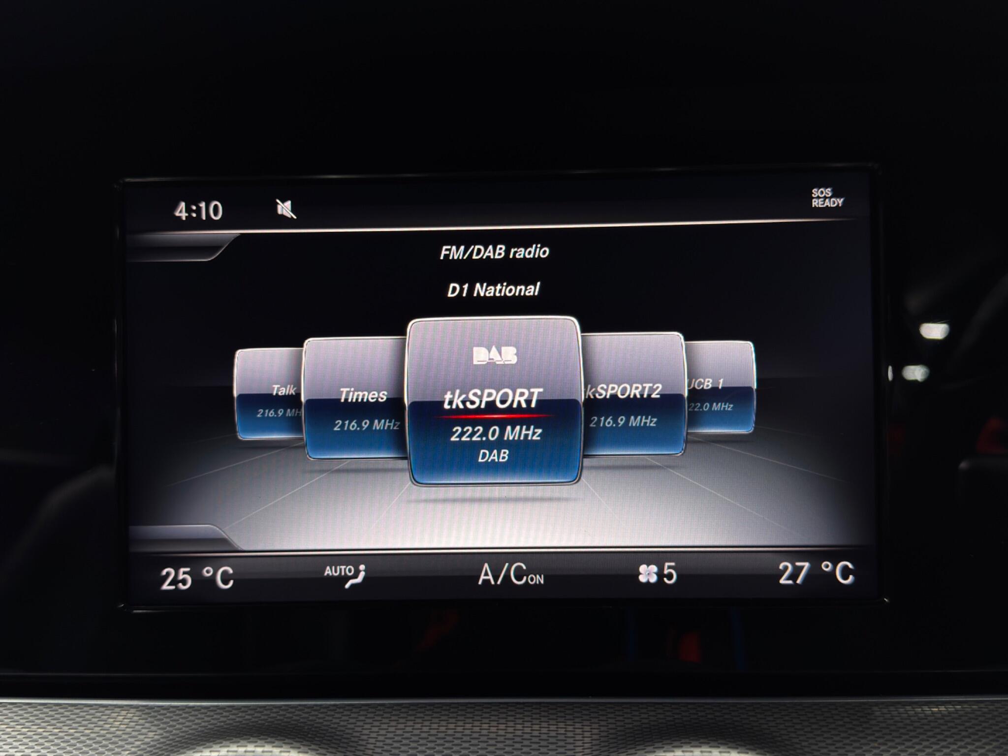 Mercedes-Benz E-Class view 32