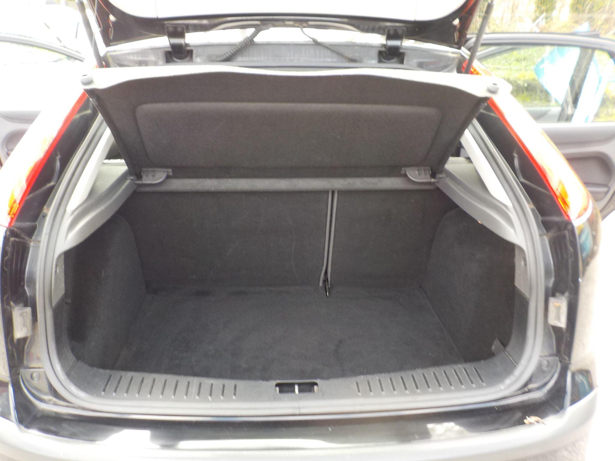 Ford Focus 1.6 Style 5dr