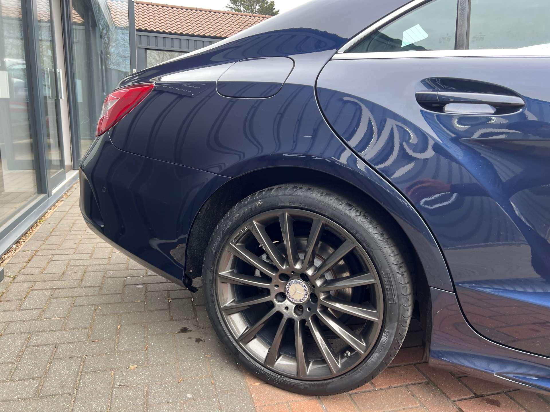 Mercedes-Benz CLS view 52