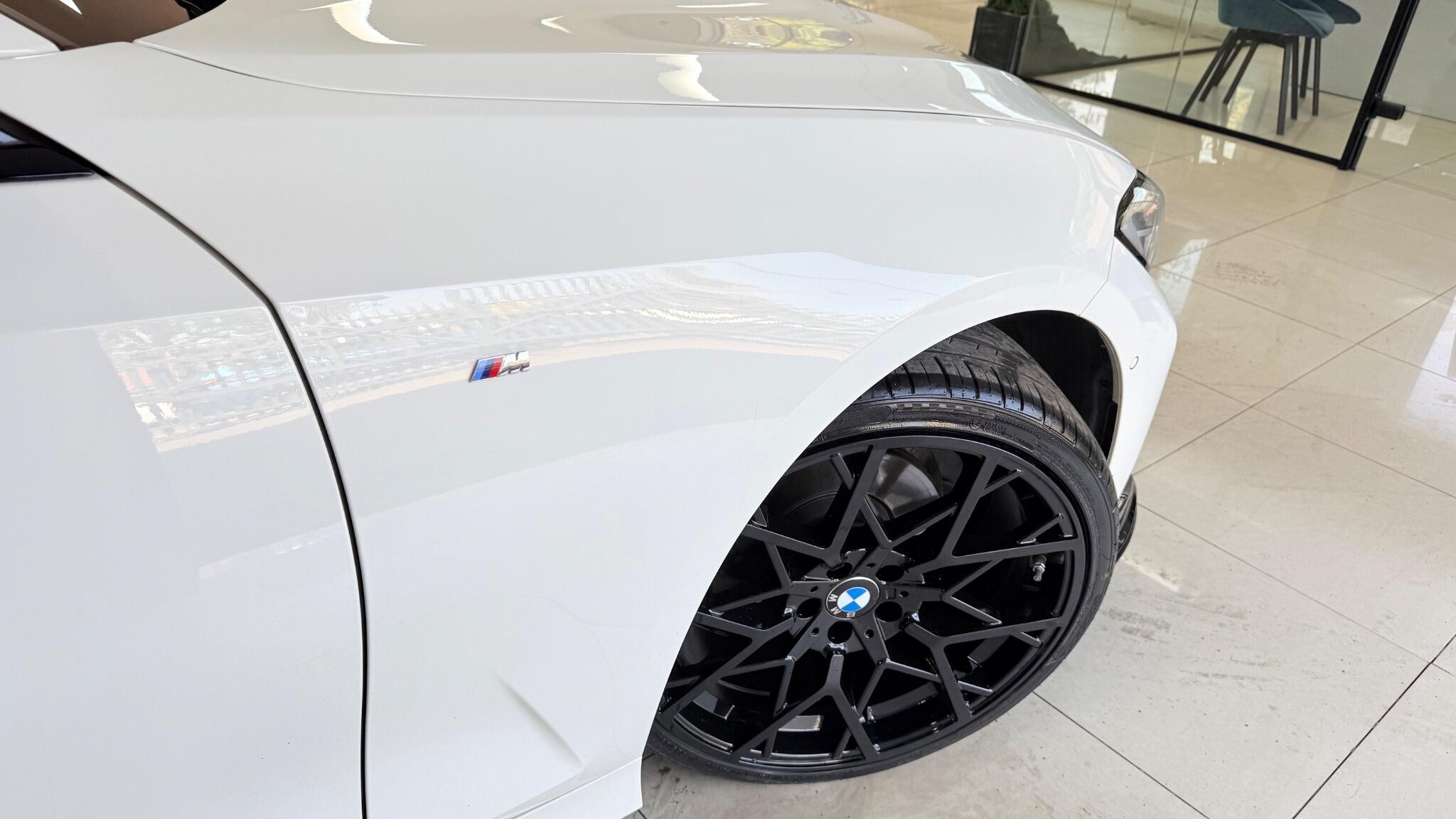 BMW 3 Series view 10