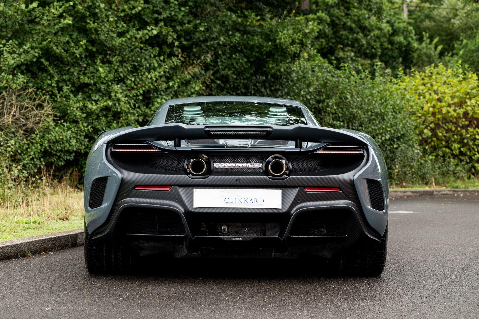 McLaren 675LT view 10
