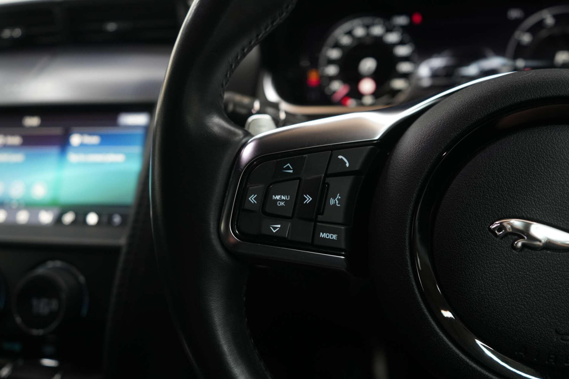Jaguar F-Type view 34