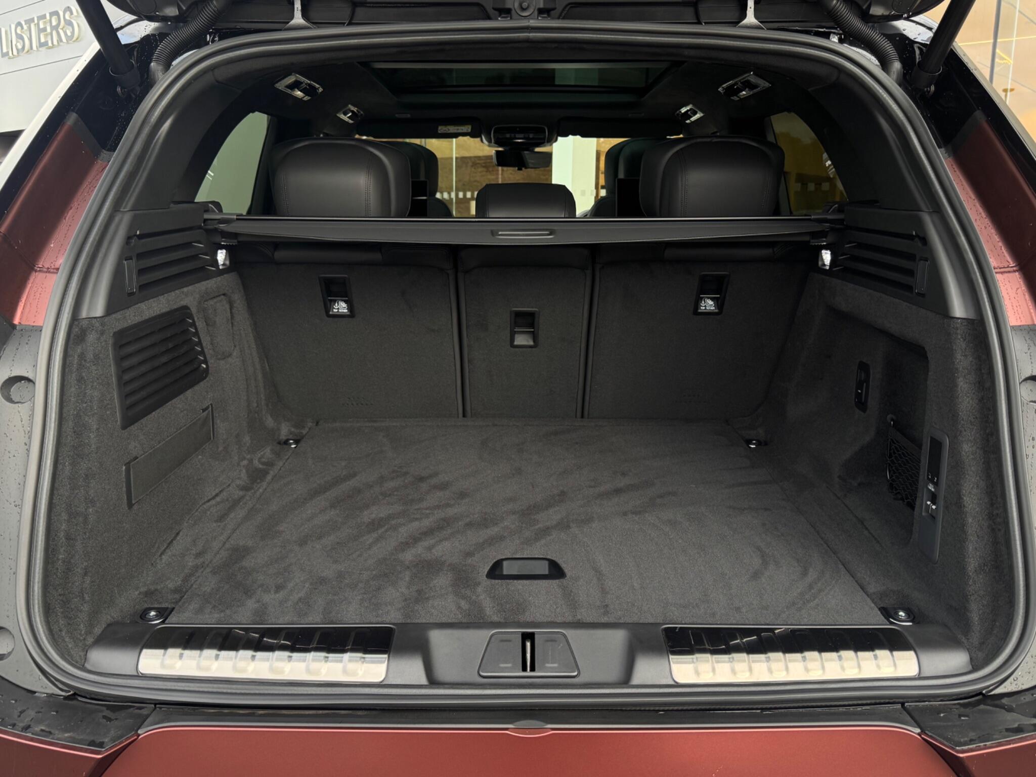 Land Rover Range Rover Sport view 13