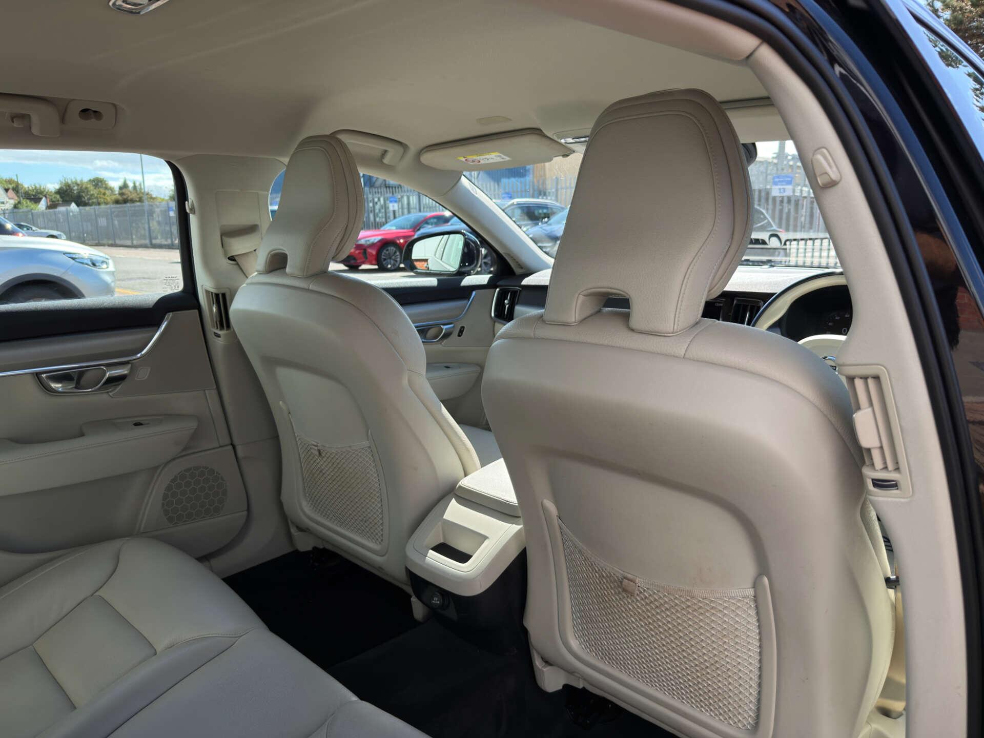 Volvo V90 view 22